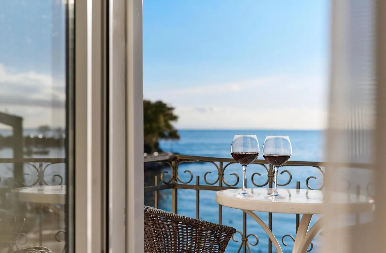 Hotel Villa Schubert Opatija 4*,