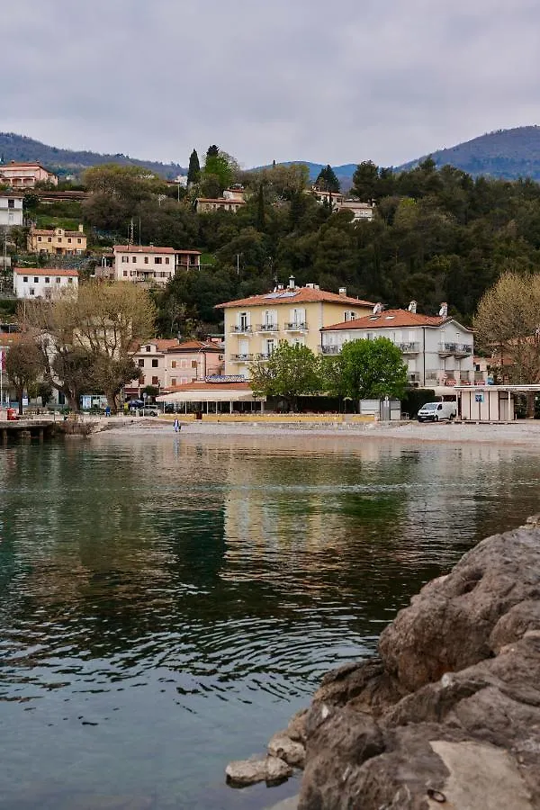 Hotel Villa Schubert Opatija 4*,